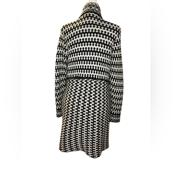 Cynthia Rowley Wool blend -Black and White Trench Coat/sweater - Size M - Picture 4 of 8
